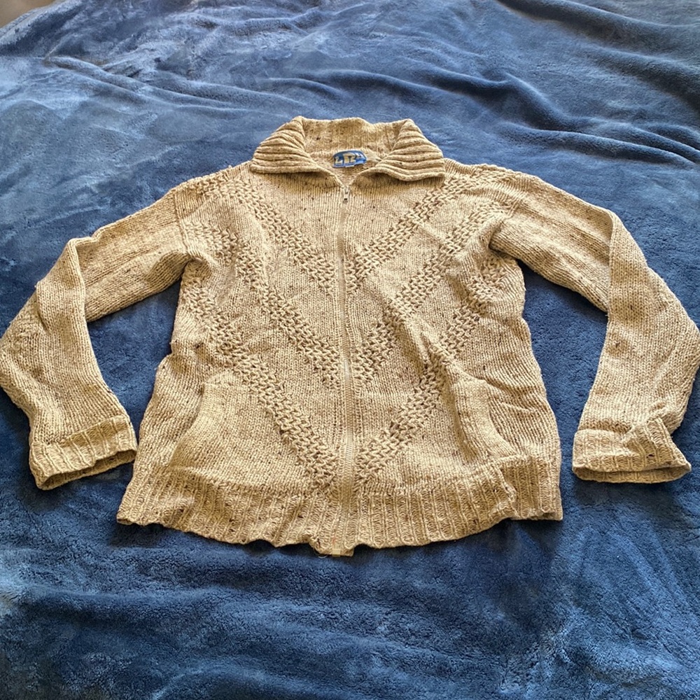 Vtg LeRoy Knitwear Tan Sweater